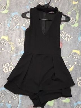 Fashion Nova Black Sleeveless V-Neck Peplum Romper